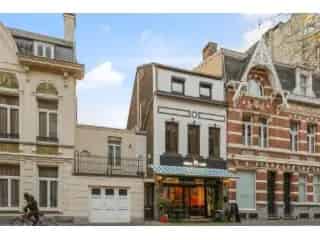 Handelspand Hasselt - Investeringsvastgoed met appartement