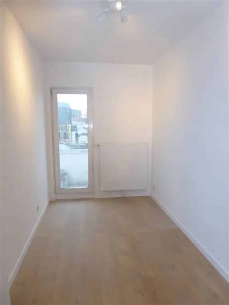 Appartement te huur Etterbeek 70m² 1 slaapkamer + bureau
