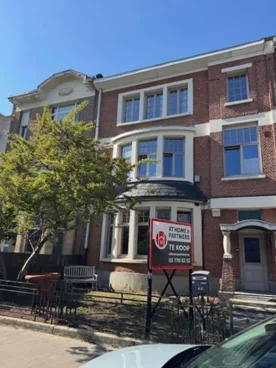 Herenhuis te Koop Berchem 5 slaapkamers