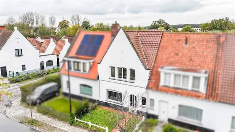 Gerenoveerde woning te Waardamme met 2 slaapkamers en garage