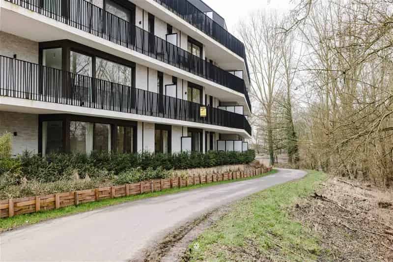 Assistentiewoning te koop Hamme: Luxe appartement met terras en prachtig uitzicht