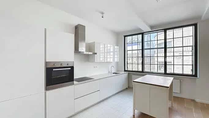 Appartement te huur Brussel Centrum 1 slaapkamer 117m²