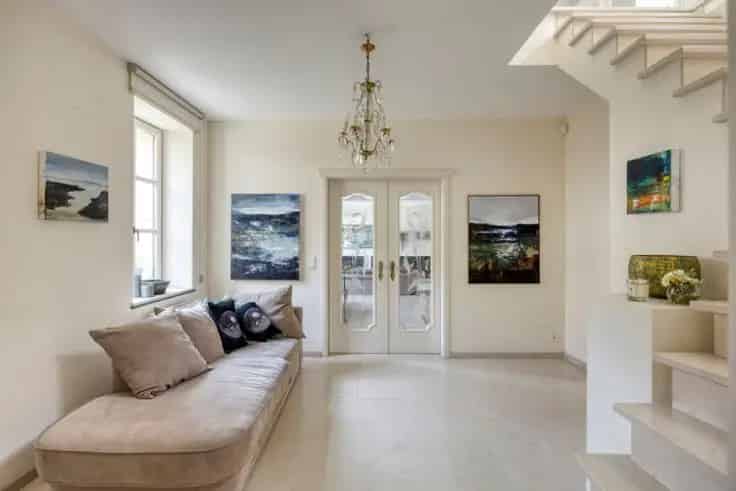 Huis Te Koop Beauvechain: Artistieke woning met tuin