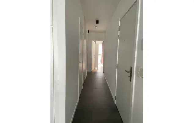 Huur 2 Slaapkamer Appartement 83m² Oud Berchem Nabij Centrum