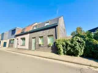 Huis te koop Boekhoute - Instapklaar gerenoveerd huis met garage