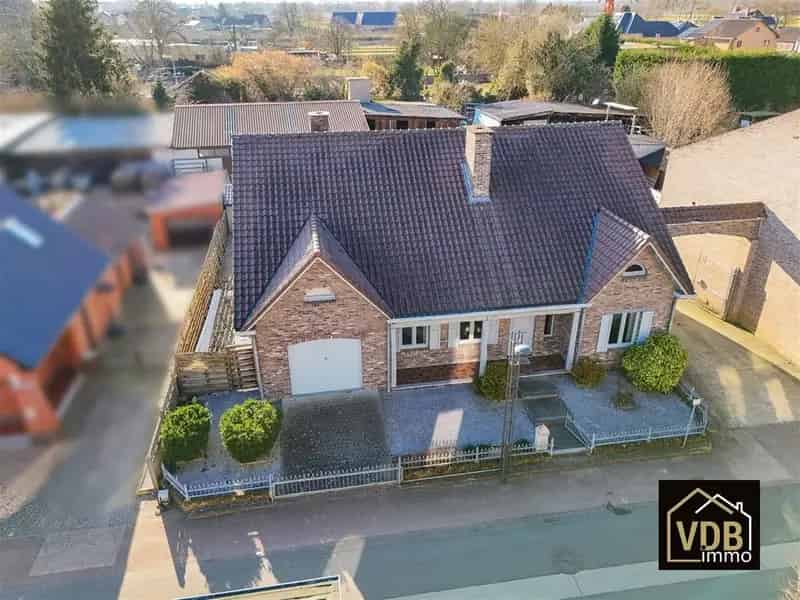 Riante Woning Open Bebouwing Met Loods