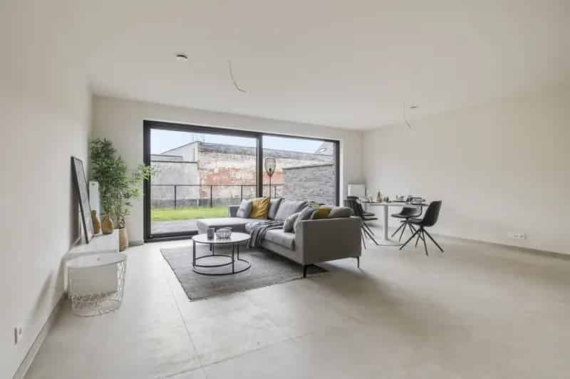 Nieuwbouw 3 Slaapkamers Dubbele Garage Gezellige Tuin