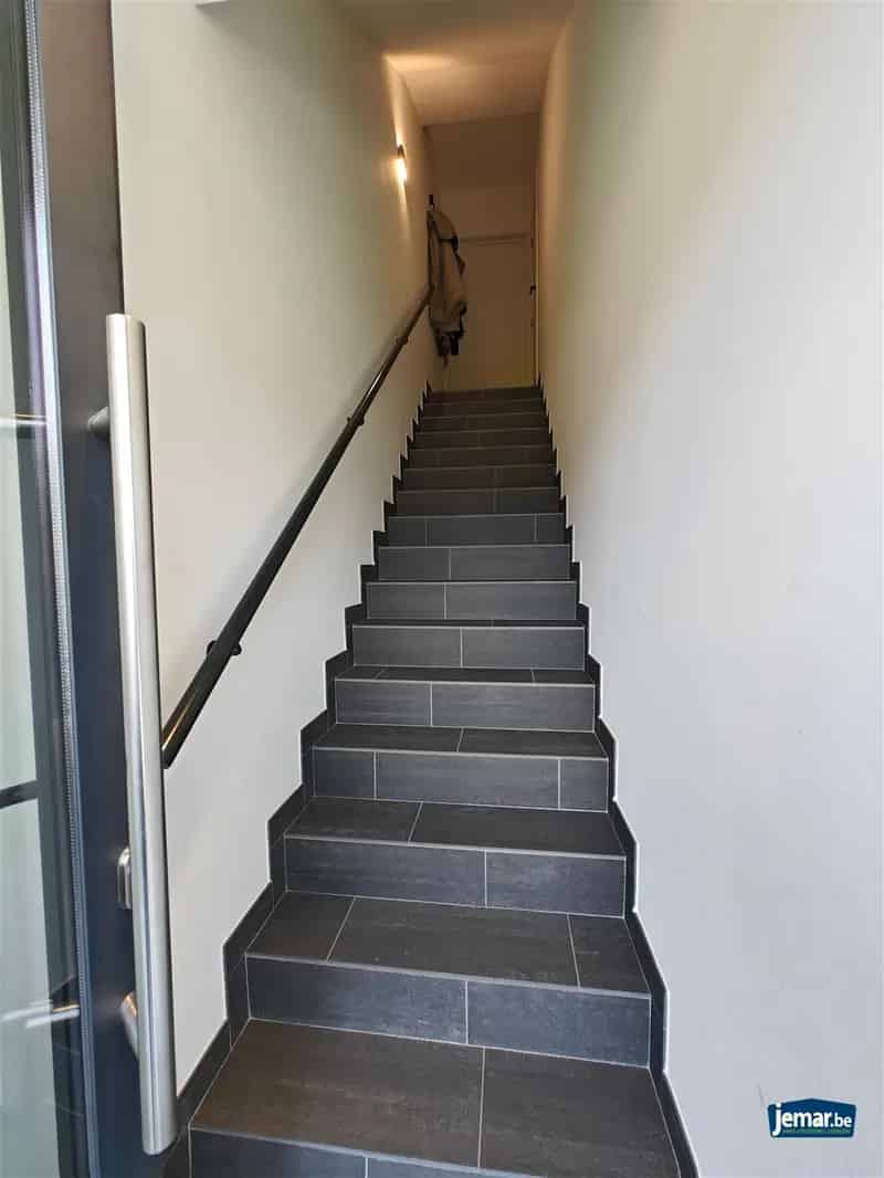 Triplex Appartement Maasmechelen 2 slaapkamers Grote Garage