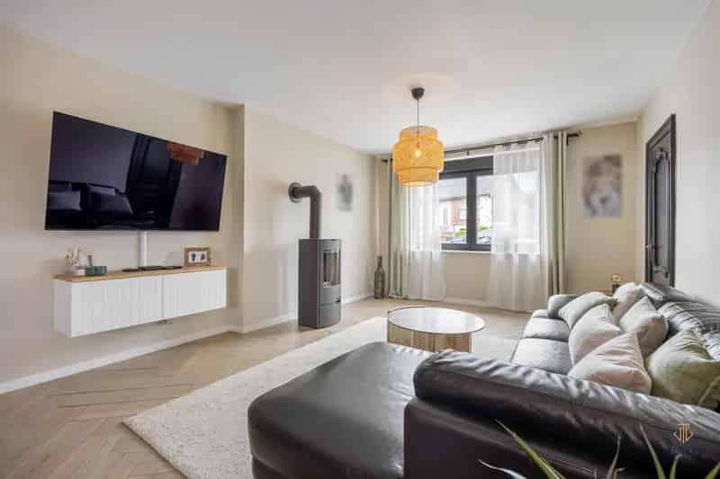 Gezinswoning te huur 4 slaapkamers Heers gerenoveerd