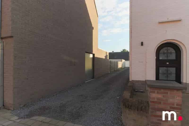 Garage te koop Heule - Ruime en veilige garagebox