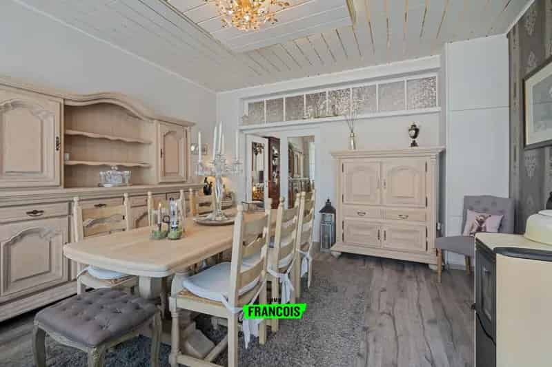 Instapklare woning met garage Sint-Lievens-Houtem