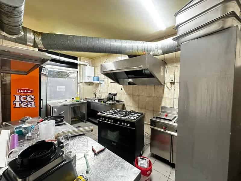 Antwerpen Opbrengsteigendom 6 Appartementen Commercieel Gelijkvloers