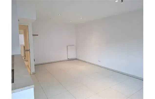 Huur 2 Slaapkamer Appartement 85m² Namen Centrum