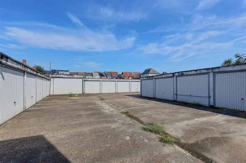 23 Garages en 3 Autostaanplaatsen Mechelen