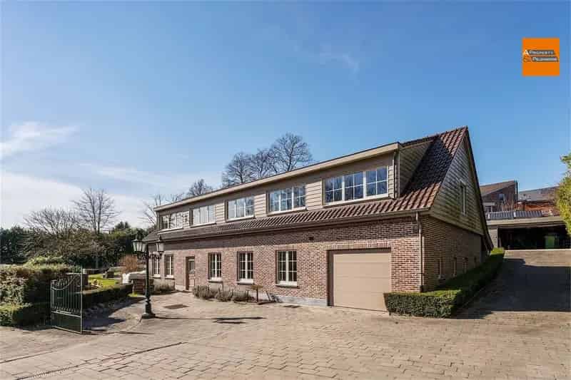 Luxueuze Villa te Koop in Leuven Nabij E314