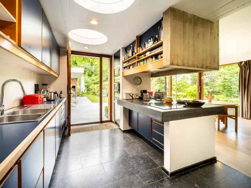 Prins van Oranje Villa te Koop