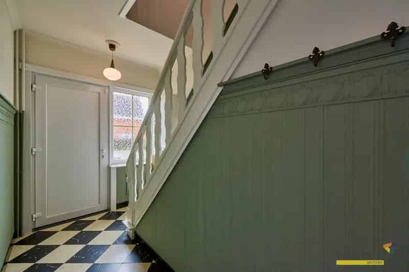 Gerenoveerde Huis te Huur met Blokhut en Tuin