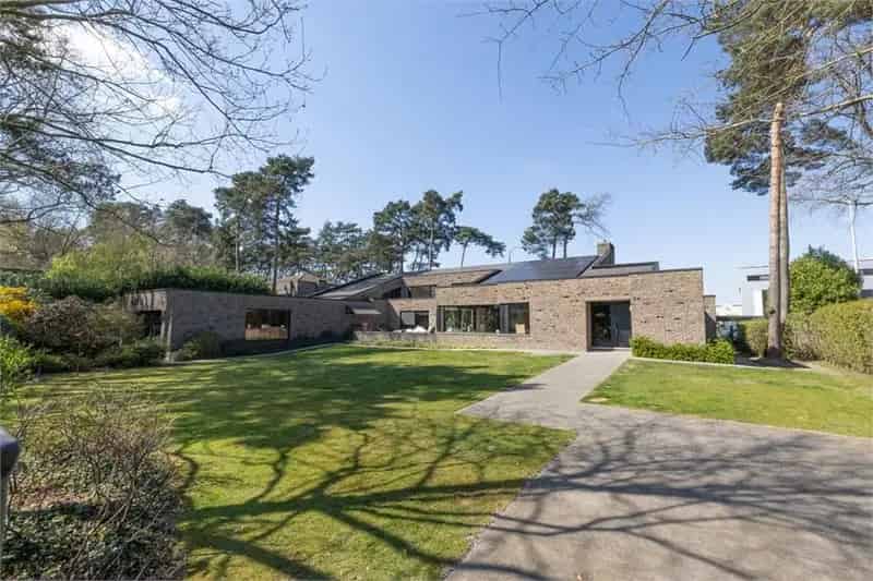 Kantoorruimte en villa te koop Sint-Denijs-Westrem