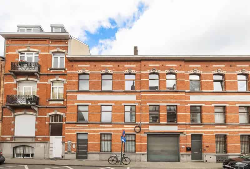 Appartement 600m² te huur Laken