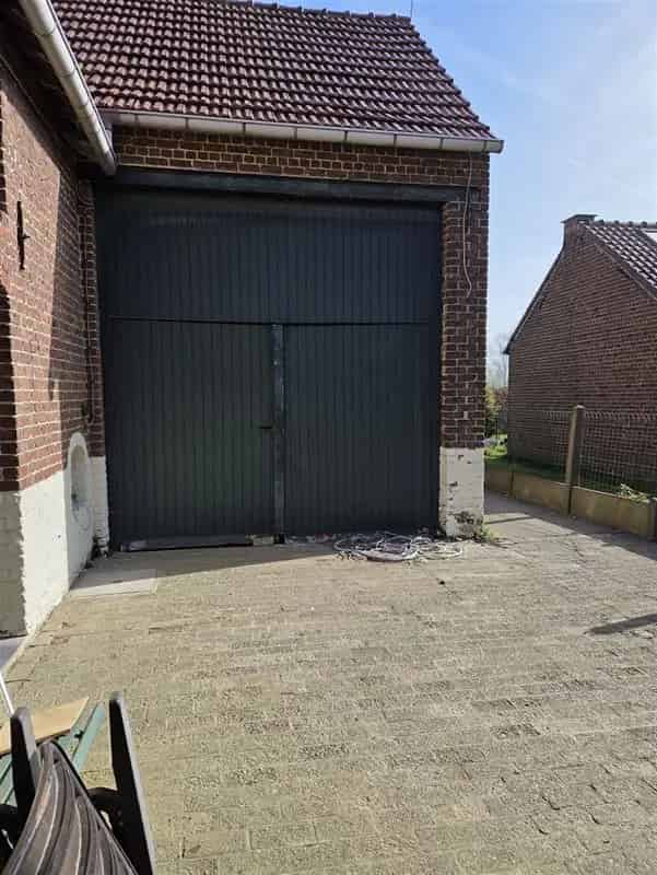 Huis te koop in Viane: 4 slaapkamers, renovatieproject