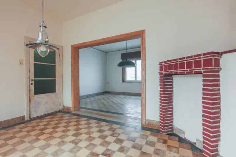 Huis te huur te renoveren 2 slaapkamers 481m²