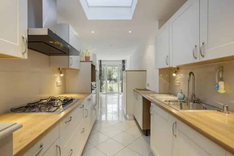 Gelijkvloersappartement met garage en tuin te koop Schoten