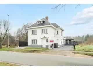 Huis te koop Lommel - Ruime woning met tuin