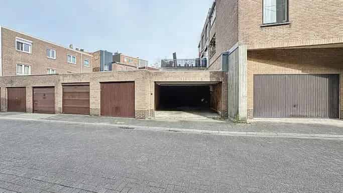 Garage te koop Mechelen-Zuid 160m2 5 staanplaatsen