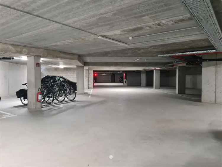 Koop parkeerplaats in Beveren-Waas met automatische poort en droog