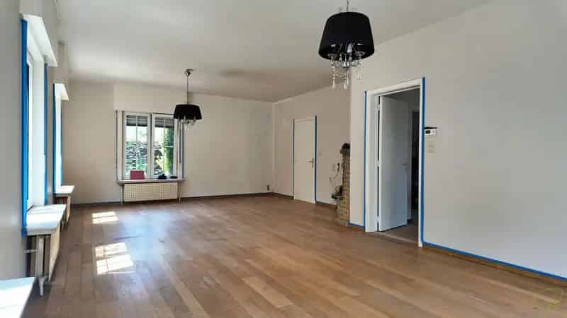 Zonnige Alleenstaande Woning te Eeklo