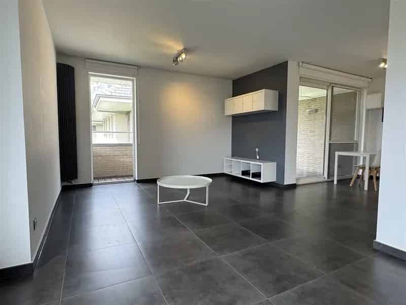 Appartement te huur Nieuwerkerken: 2 slaapkamers, terras en garage