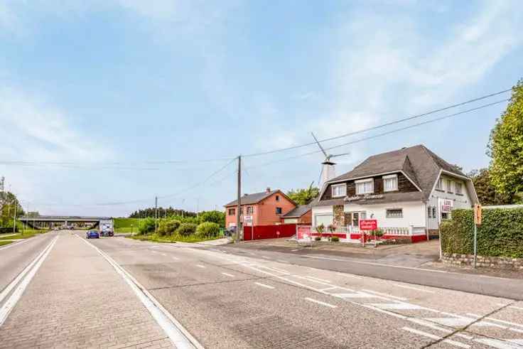 Huis te koop in Bekkevoort met 9 kamers en 9 badkamers