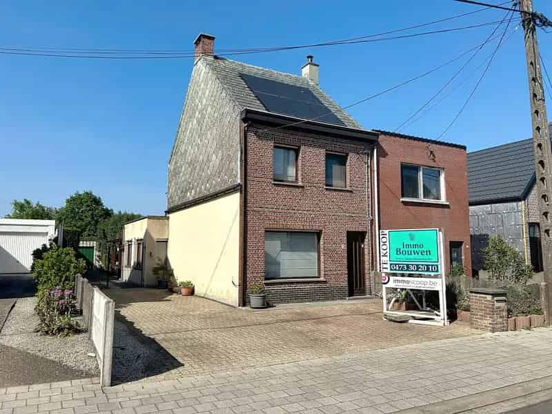 Huis te koop: Rustige woning met 3 slaapkamers en garage