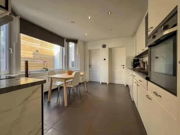 Huis Te Koop Mariakerke: Gerenoveerde woning nabij strand