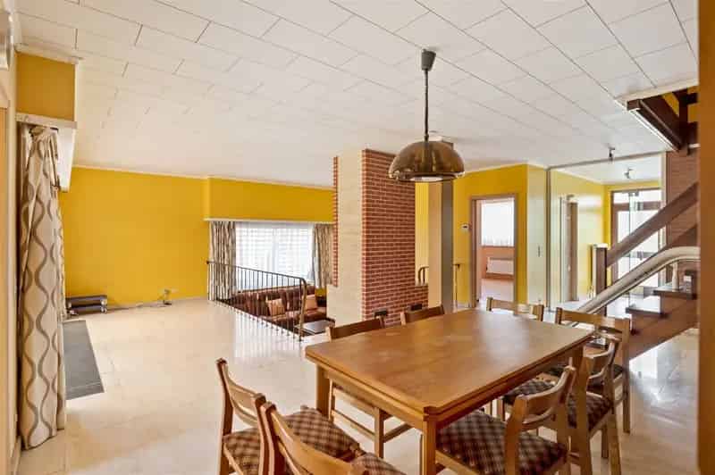 Ruime woning 4 slaapkamers 2 badkamers Sint Katelijne Waver