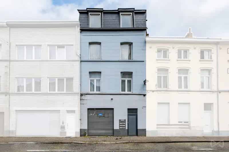 Huis te huur: 6 studio's en bedrijfsruimte Sint-Jans-Molenbeek