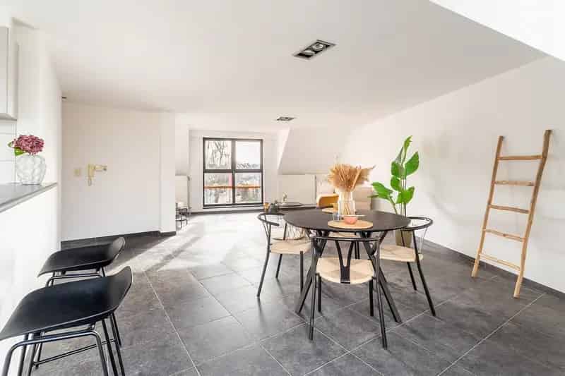 Duplex dakappartement met 3 slaapkamers en zonnig terras in Boechout 8511103