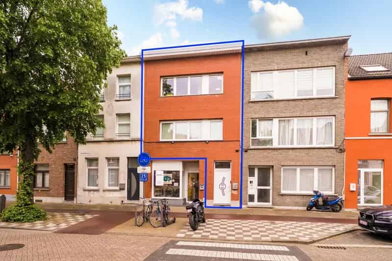 Huis te koop Wilrijk 4 slaapkamers terras tuin zwembad