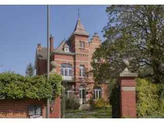 Huis te koop Quenast 8 slaapkamers 420m²
