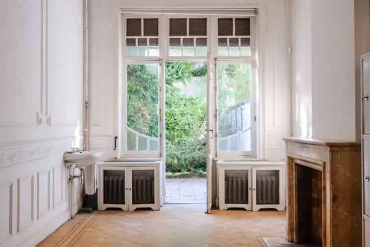 Huis Te Koop Bourgeoise 4 slaapkamers Terras Tuin te renoveren