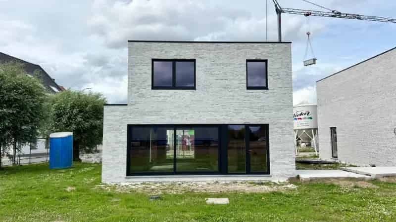 Nieuwbouwvilla te Huur Roeselare Nabij Centrum