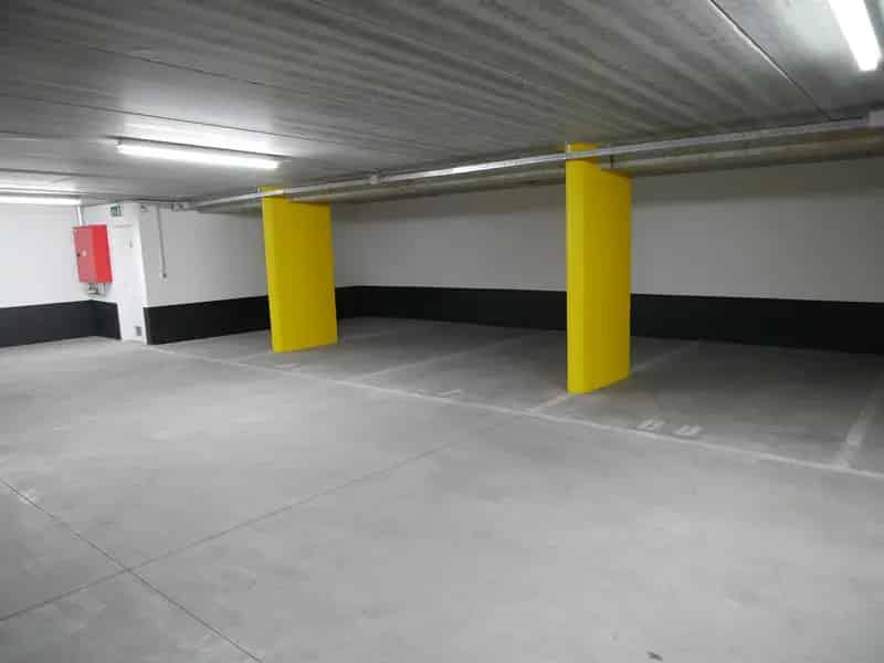 Garage te huur nabij Stefaniaplein en Louizalaan