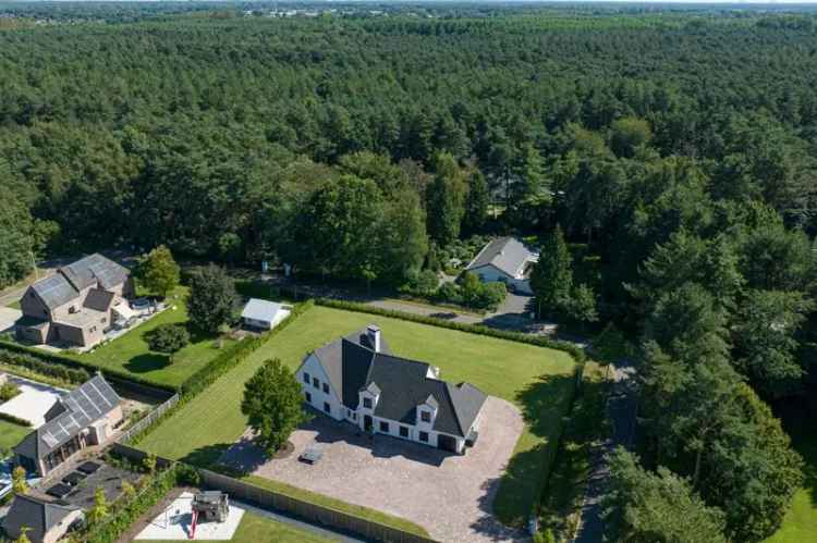 Luxe Villa Hamont-Achel 4 slaapkamers  Dubbele Garage Prachtige Tuin