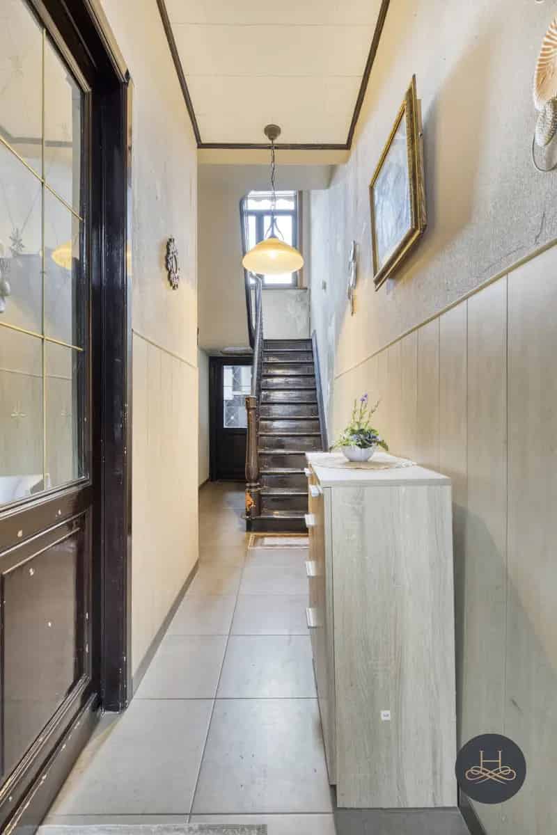 Huis te huur Mechelen: 4 slaapkamers, binnenplaats, 135m²
