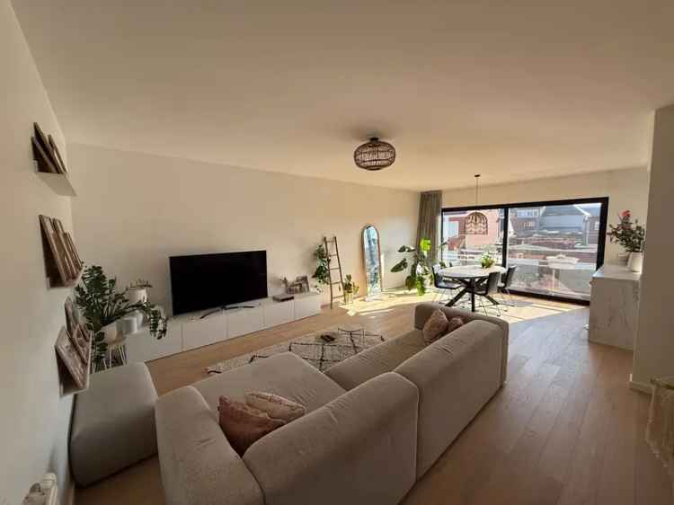 Appartement te koop instapklaar met garage in rustige omgeving