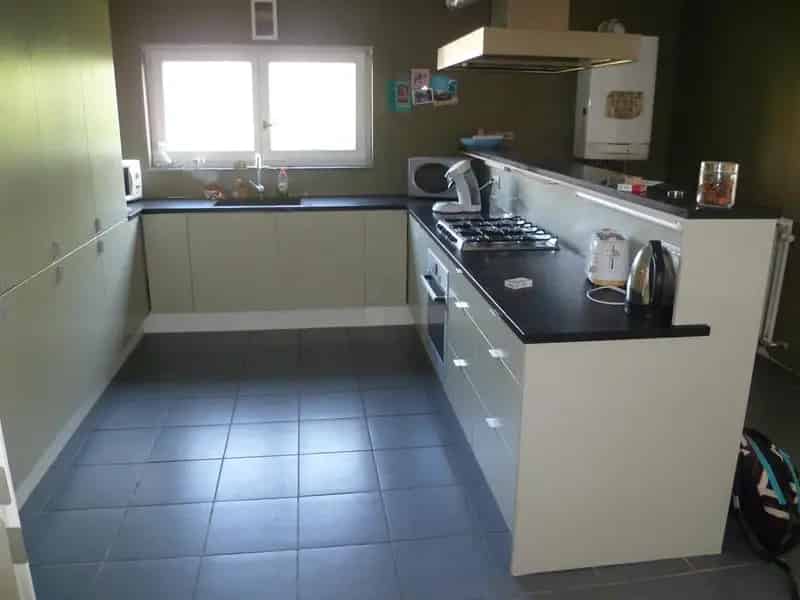 Ruime Loft 216m2 te Huur Spoor Noord 3 slaapkamers terras