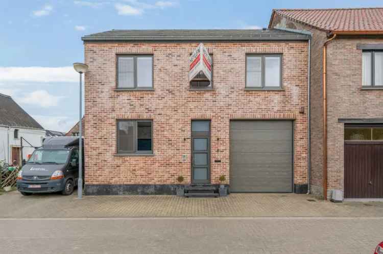 Instapklare woning 224m² 3 slaapkamers ruime tuin 2 garages