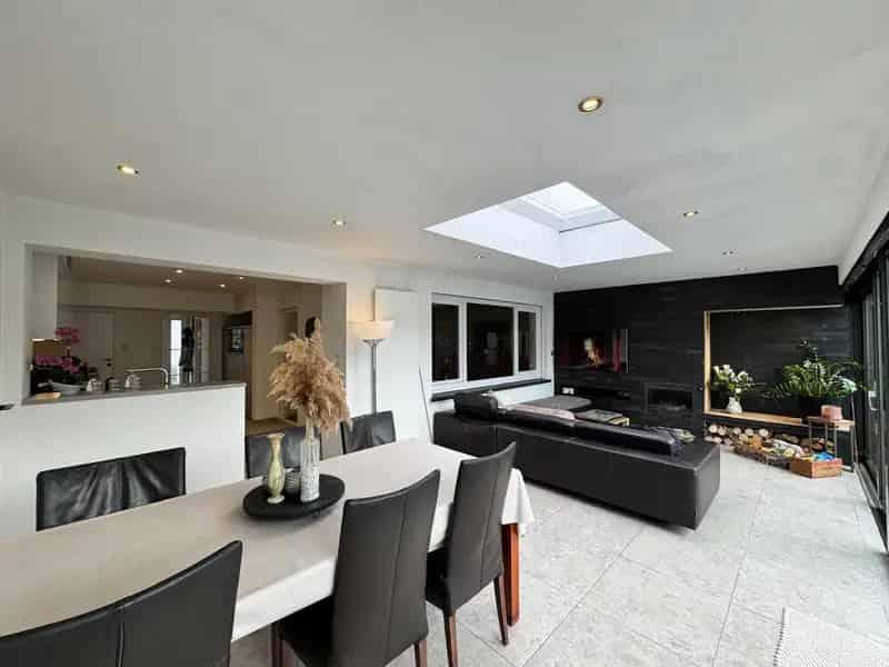 Energiezuinige woning te koop met bijgebouw en tuin