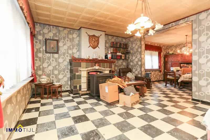 Te renoveren woning grote tuin nabij station Heizijde