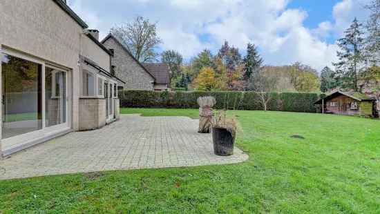 Villa met garage en mooie tuin in Tervuren